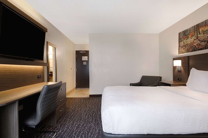 Room 19 of 49