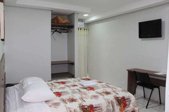 Room 13 of 39