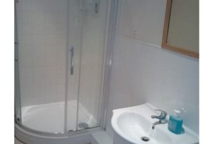 Room 4 of 13