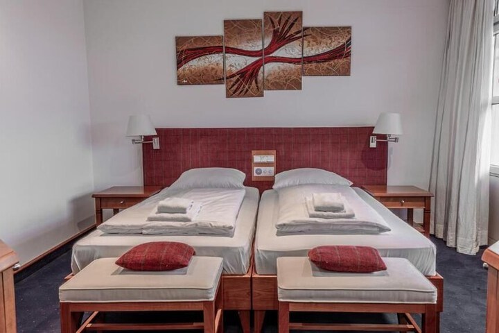 Room 15 of 84