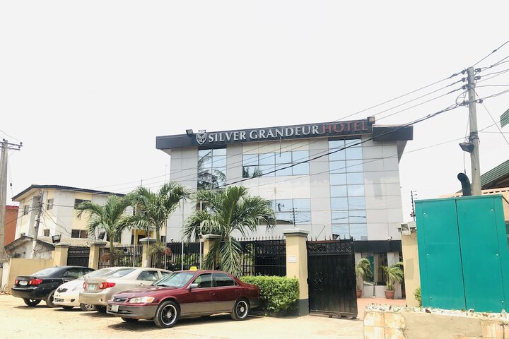 Silver Grandeur Hotel in Lagos