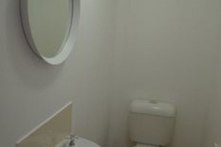 Room 5 of 20