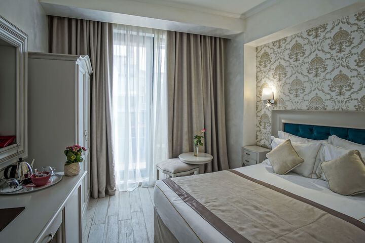 Room 20 of 108
