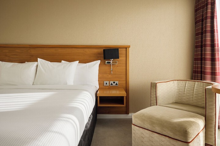 Room 103 of 292