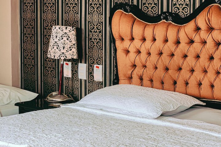 Room 21 of 28