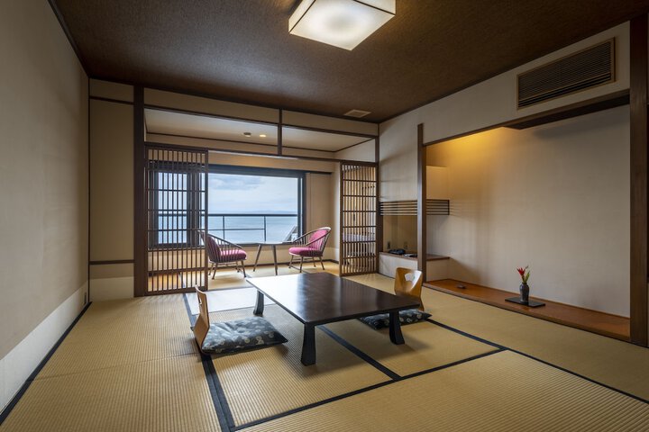 Room 18 of 80