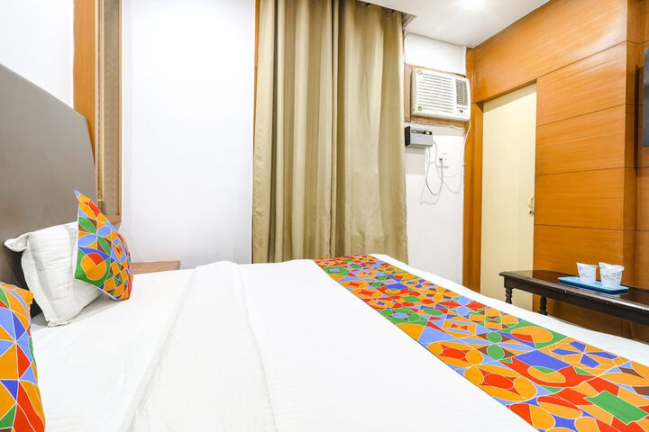 Room 19 of 28