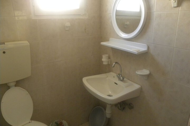 Room 41 of 48