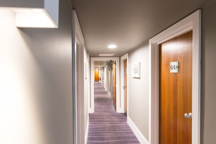 Ballroom/Hall 34 of 46