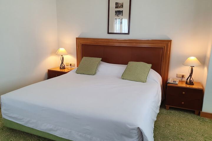 Room 4 of 47