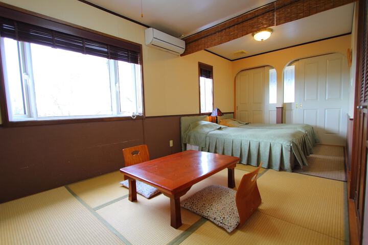 Room 4 of 38
