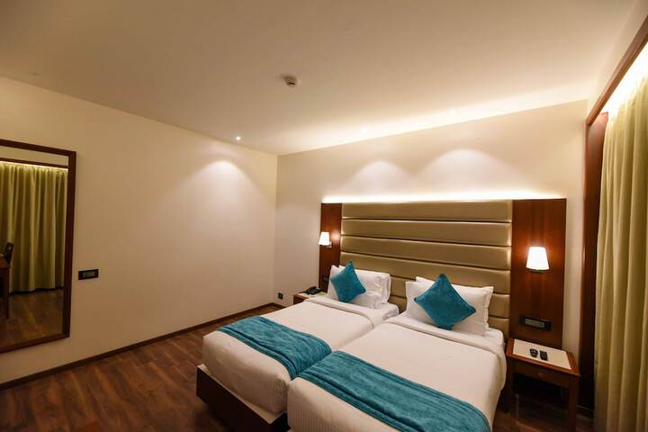 Room 8 of 35