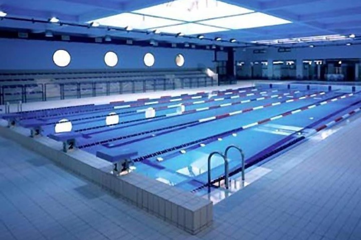 Hotel with Pool
