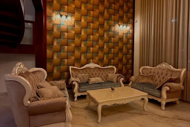 Room 21 of 47