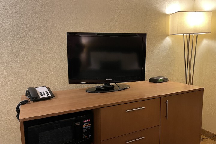 Standard Double Bed (1 of 16)