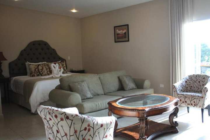 Room 13 of 66