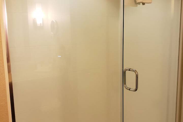 Room 38 of 59