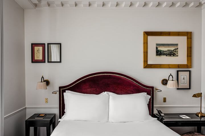 Room 10 of 38