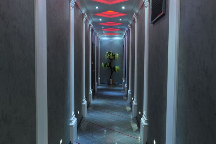 Hotel 2 of 75