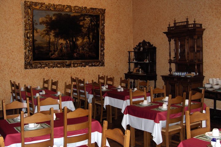 Dining 22 of 40