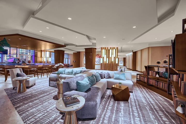 Lobby lounge