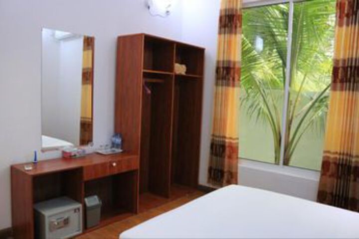 Room 18 of 21