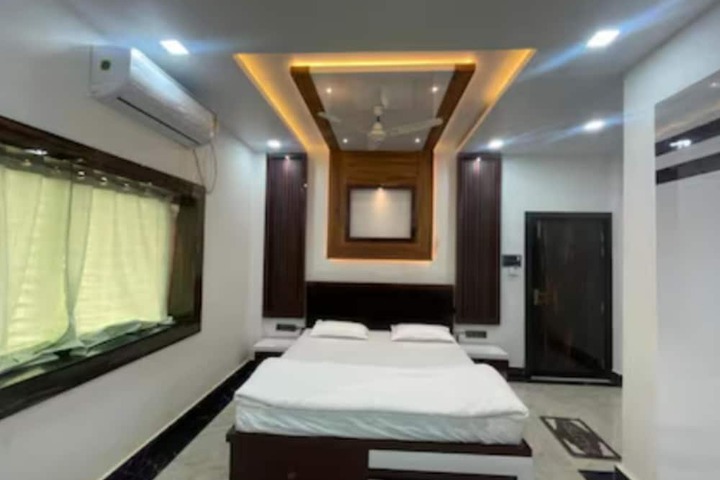 Hotel Anand Deluxe Begusarai