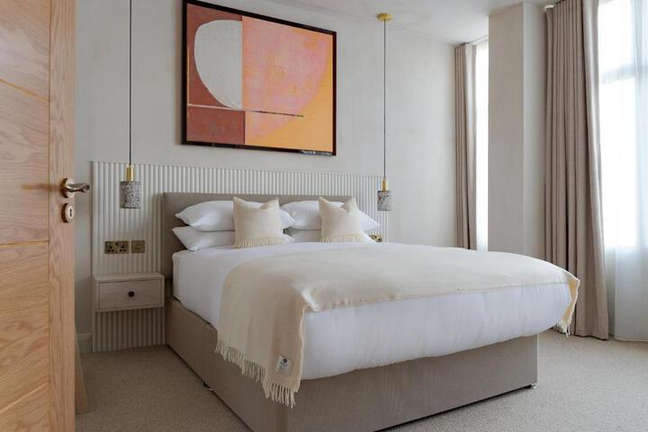 Rooms at 32