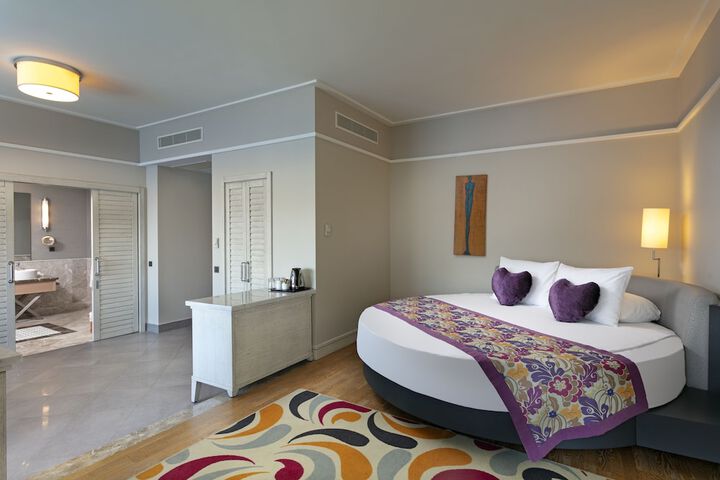 Room 36 of 164