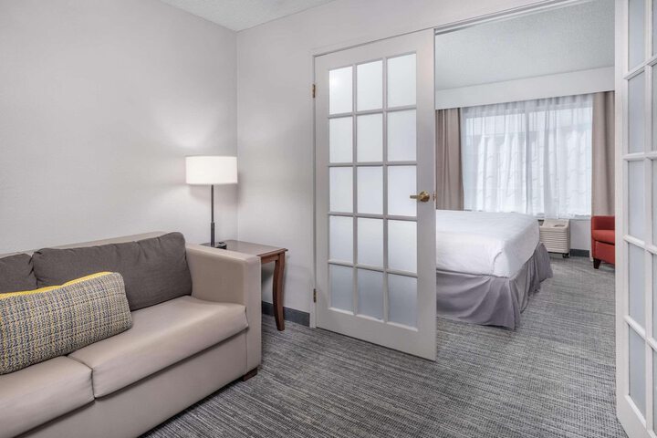 1 King Bed (1 of 7)