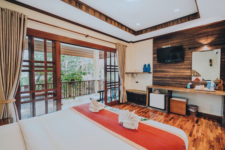 Room 8 of 44