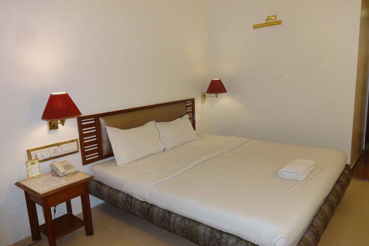Room 15 of 181
