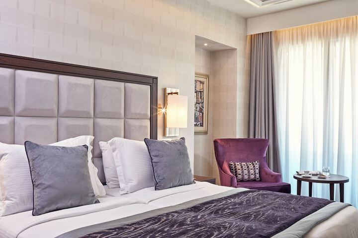 Room 10 of 91