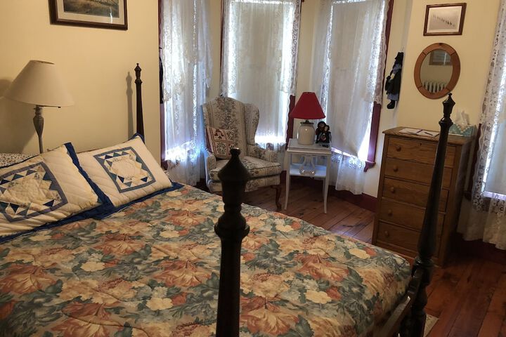Room 2 of 32