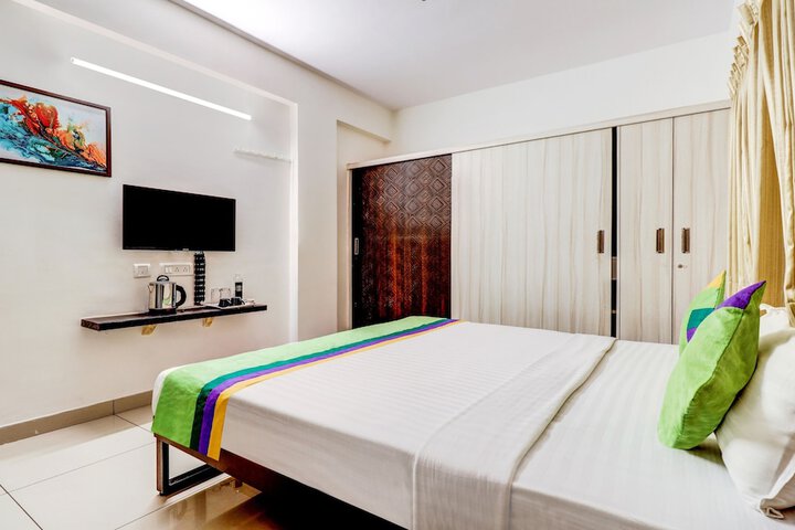 Room 12 of 38
