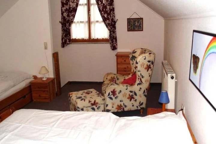 Room 3 of 13