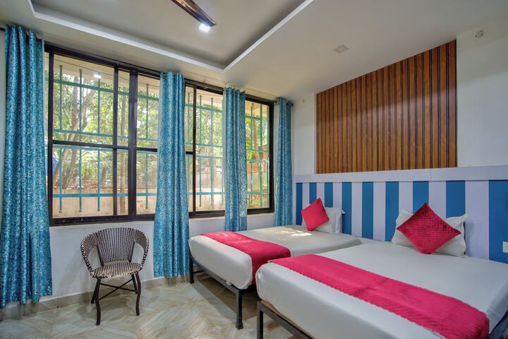 Room 17 of 28