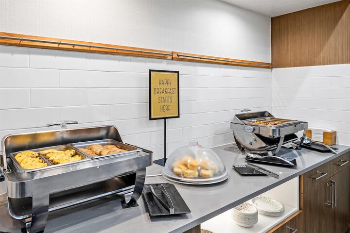 Breakfast/Coffee Service 31 of 35