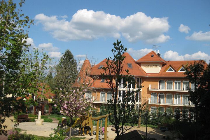 Hotel 55 of 58