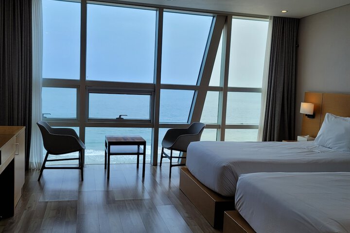Room 27 of 74