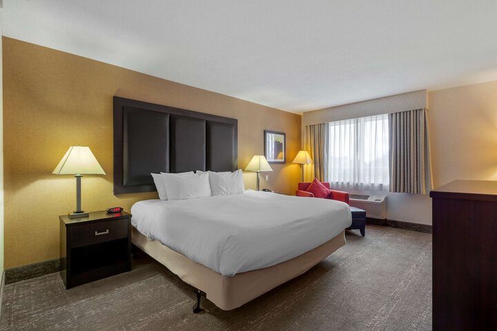 Room 28 of 60