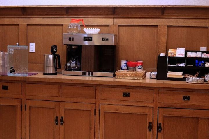 Breakfast/Coffee Service 24 of 31
