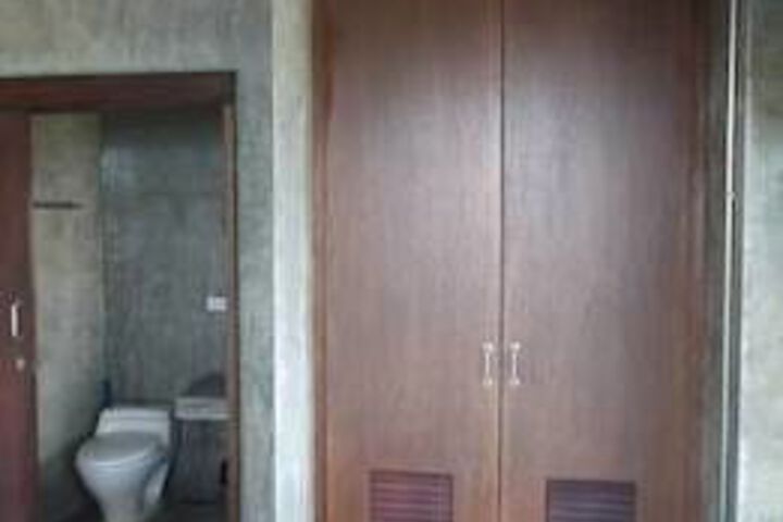 Room 5 of 43