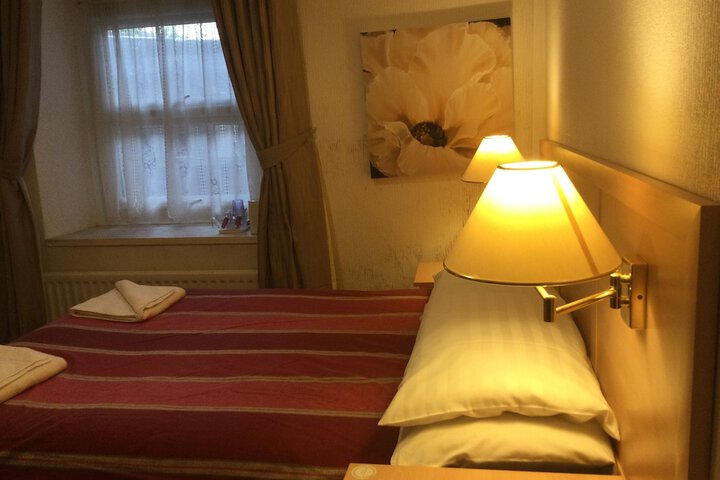 Room 67 of 170
