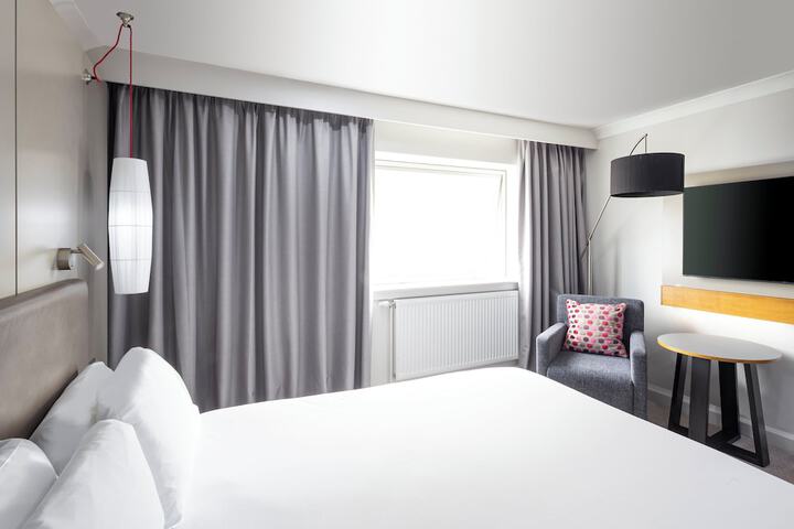 Room 26 of 120