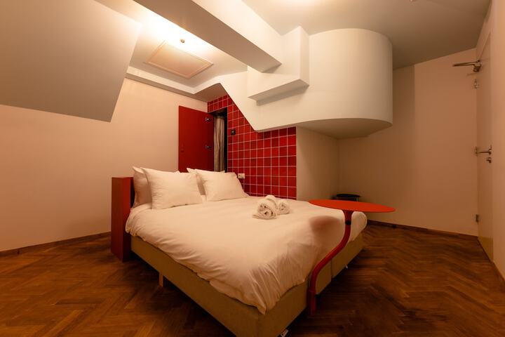Room 97 of 143
