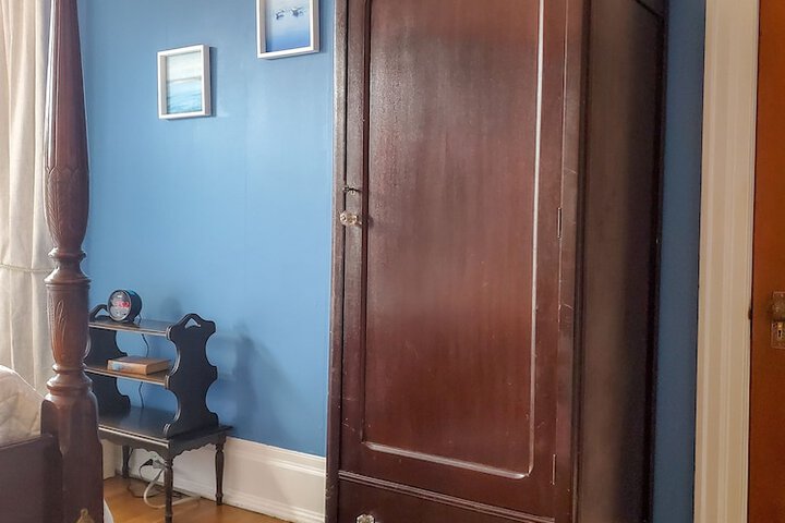 Room 9 of 52