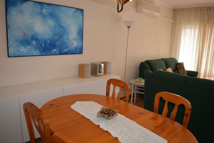 Room 12 of 28