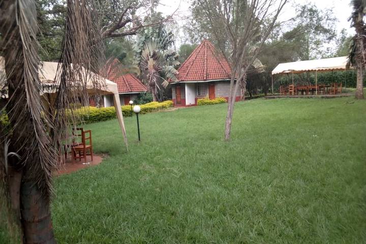 Hotel Exterior 12 of 21