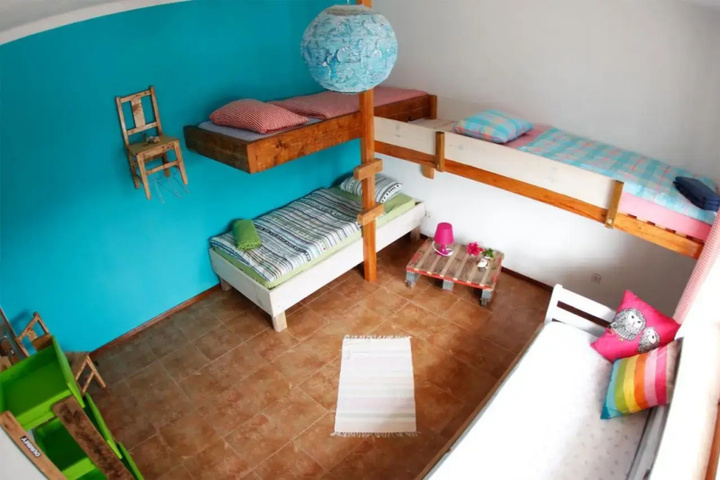 Room 5 of 13
